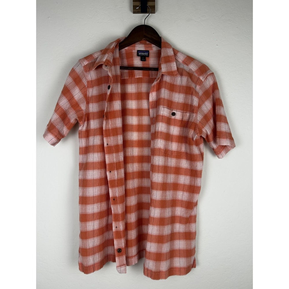 Patagonia Men's L Orange/White Plaid Short Sleeve Button-Up Cotton Pockets